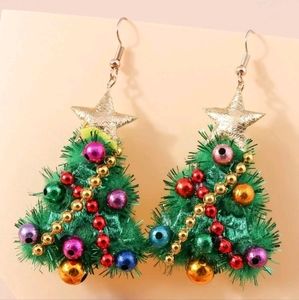 🍉5 for $25* Christmas Tree Earrings